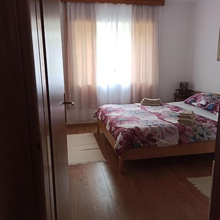 Apartman Adna Kulen Vakuf Bagian luar foto