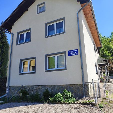 Apartman Adna Kulen Vakuf Bagian luar foto