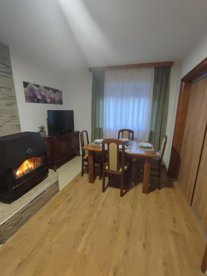 Apartman Adna Kulen Vakuf Bagian luar foto