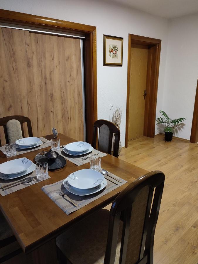 Apartman Adna Kulen Vakuf Bagian luar foto