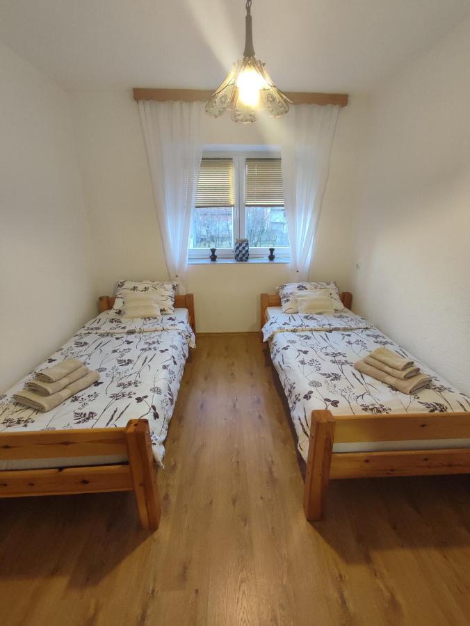 Apartman Adna Kulen Vakuf Bagian luar foto