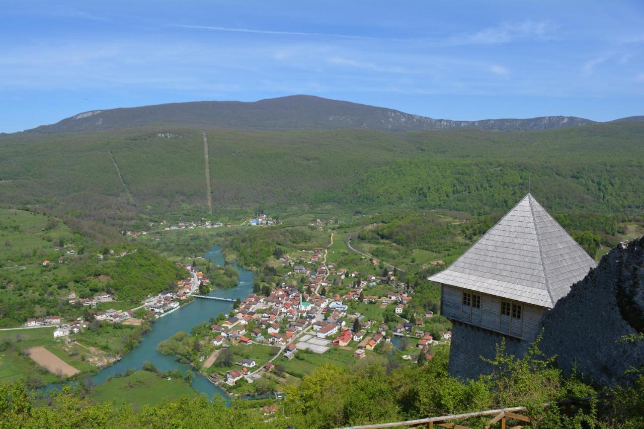 Apartman Adna Kulen Vakuf Bagian luar foto