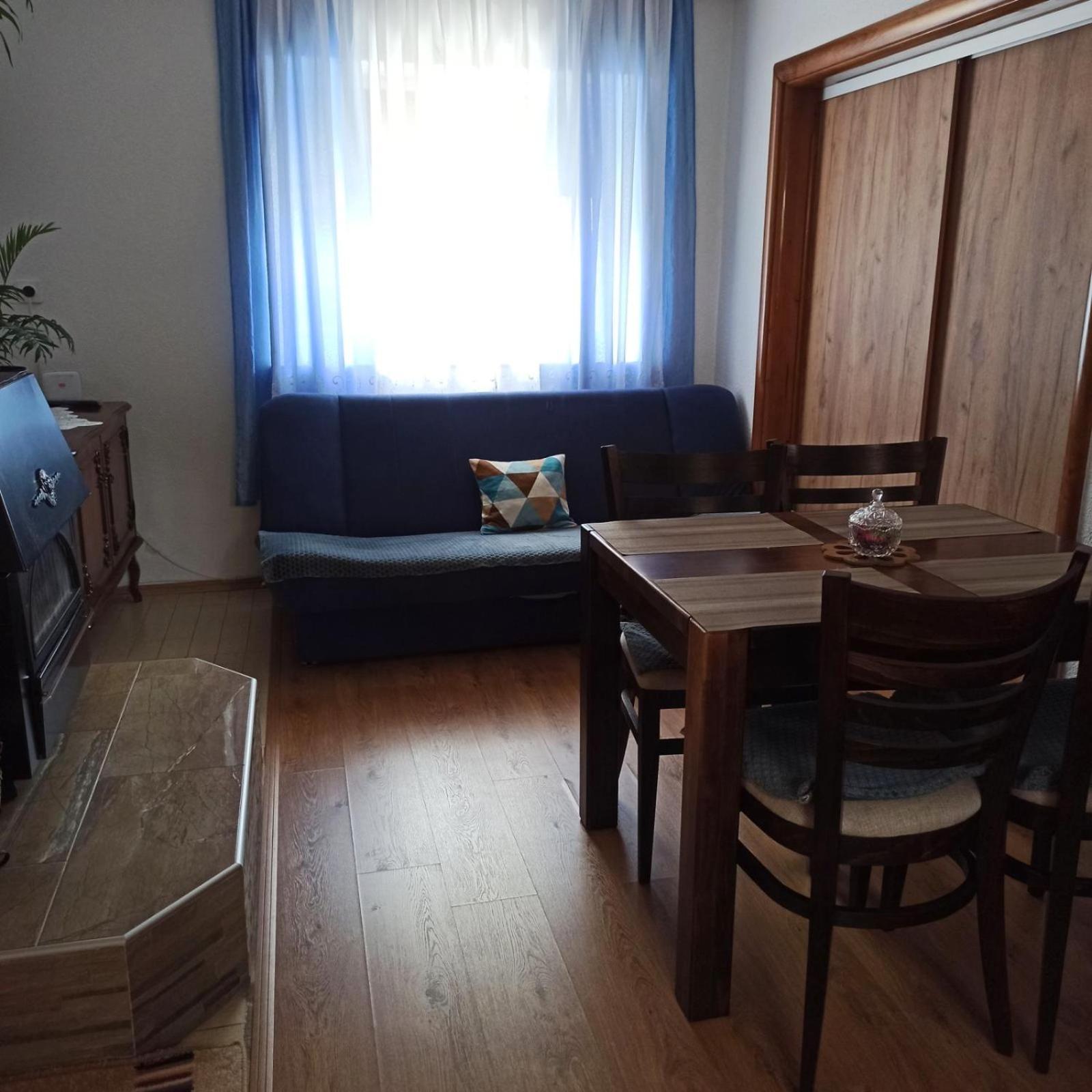 Apartman Adna Kulen Vakuf Bagian luar foto